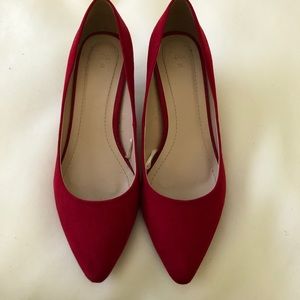 C&A Women’s Pointy Red Suede Kitten Heels Size 8